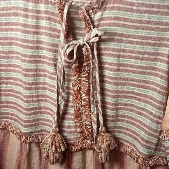 American Eagle Linen Blend Long Sleeve Boho Fringe Tassel Top Size Medium - Picture 6 of 11